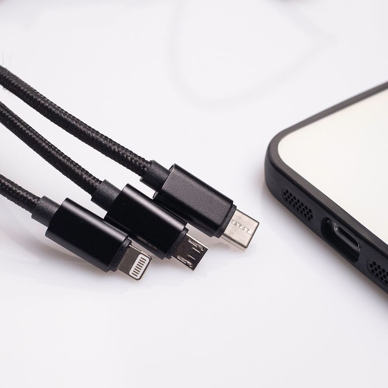 Maxlife 3in1 cable USB - Lightning + USB-C + microUSB 1,0 m 2,1A black nylon - Billede 4