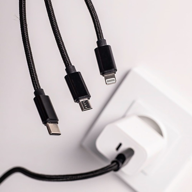 Maxlife 3in1 cable USB - Lightning + USB-C + microUSB 1,0 m 2,1A black nylon - Billede 5